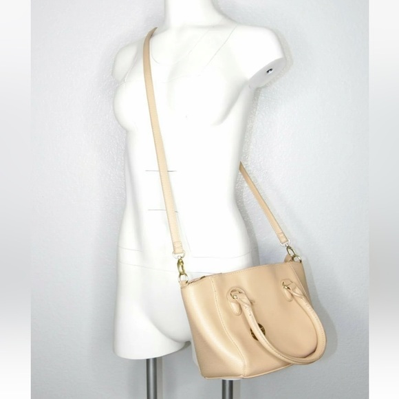 Penelope and Monica CRUZ Caprisa Purse Crossbody or Hand Purse Beige - Picture 1 of 12